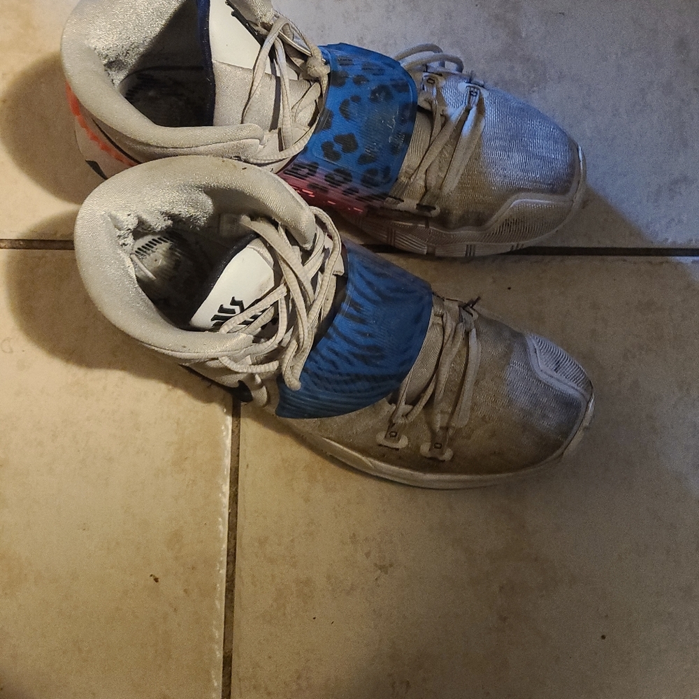 Kyrie 12 basketball shoes